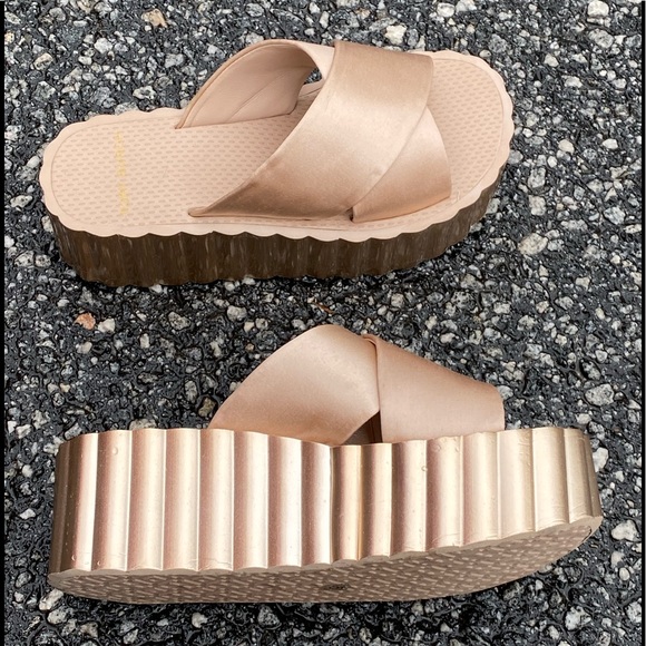 Tory Burch | Shoes | Tory Burch Scallop Wedge Sandals | Poshmark
